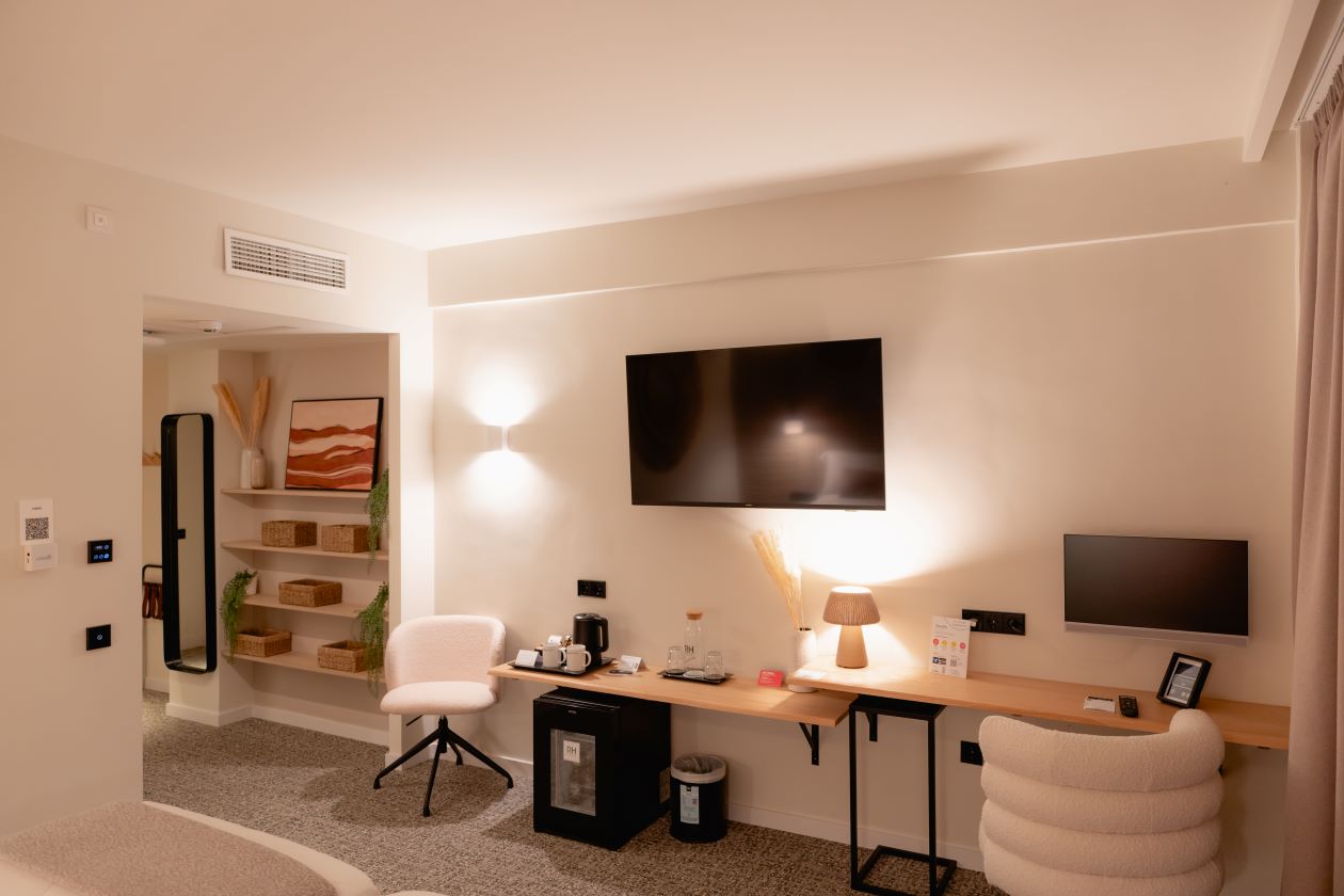 Chambre Tech Room