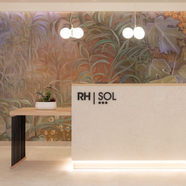DÉCOUVREZ L'HÔTEL RH SOL***